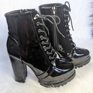 WILD DIVA Vivian Black Patent Chunky Heel Platform Ankle Boots Size 7.5